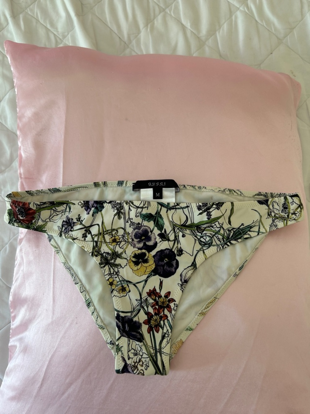 Gucci Floral Silk bikini bottoms in Ivory with Purple & Yellow Flowers - Picture 2 of 4